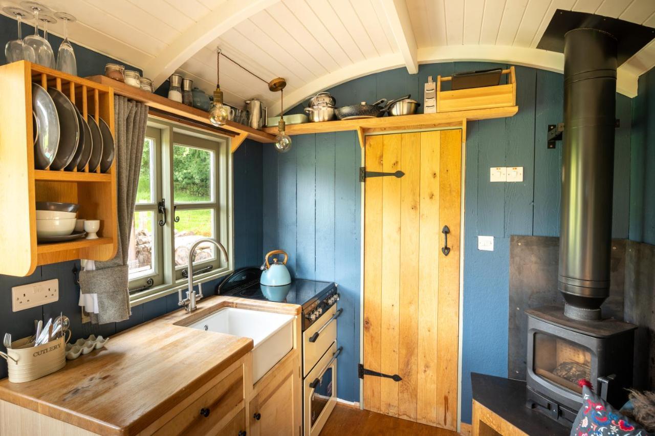 Tilbury Shepherd Huts With Hot Tubs Plus Holiday Cottages West Bagborough Exterior foto